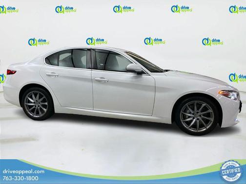 2017 Alfa Romeo Giulia Ti