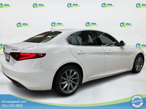 2017 Alfa Romeo Giulia Ti