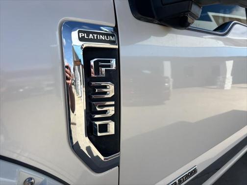 WHITE PLATINUM MET TRI-COAT 2017 Ford F-350 Platinum