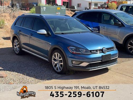 Blue 2019 Volkswagen Golf 1.4T S