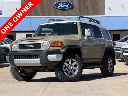 2014 Toyota FJ Cruiser Base
