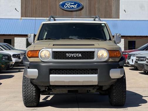 2014 Toyota FJ Cruiser Base