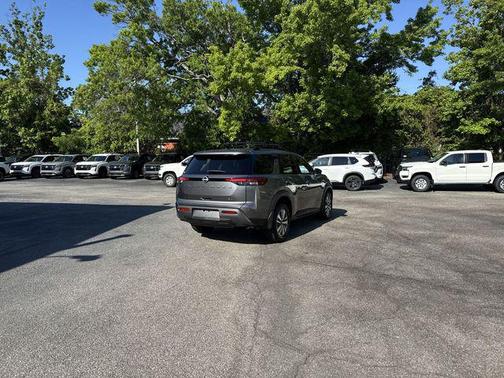 Gun Metallic 2026 Nissan Pathfinder SL