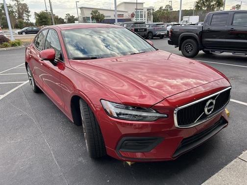 2020 Volvo S60 T5 Momentum
