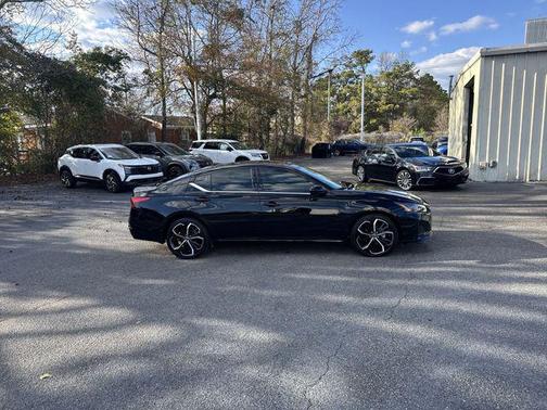 2025 Nissan Altima SR FWD