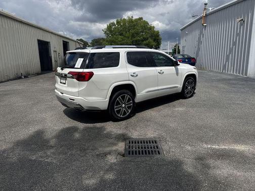 White Frost Tricoat 2018 GMC Acadia Denali