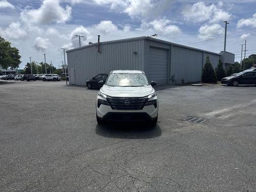 Glacier White 2026 Nissan Rogue S
