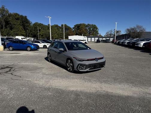 2025 Volkswagen Golf GTI 2.0T S DSG