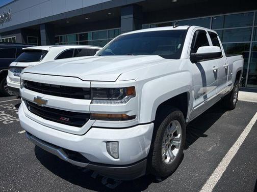 Summit White 2017 Chevrolet Silverado 1500 2LT