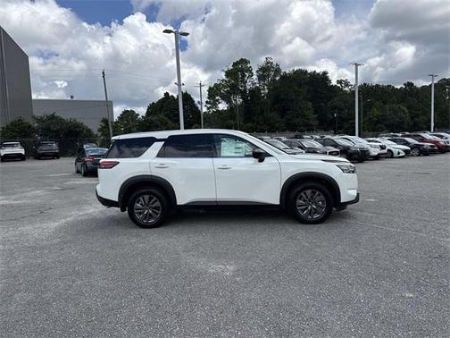 2025 Nissan Pathfinder S 4WD