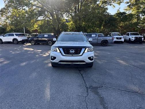 2018 Nissan Pathfinder SL