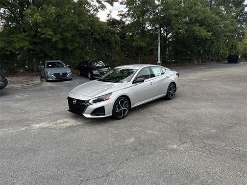 2025 Nissan Altima SR FWD