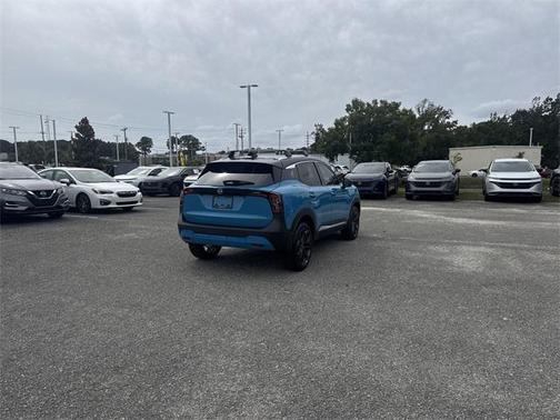 2026 Nissan Kicks SR