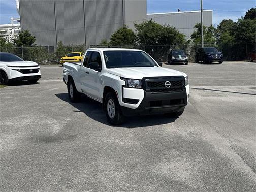 2025 Nissan Frontier S