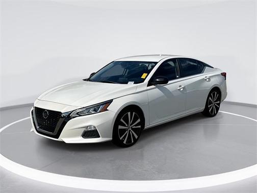 2020 Nissan Altima SR FWD