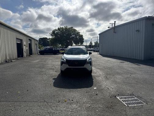 Everest White Pearl Tricoat 2026 Nissan Rogue Dark Armor