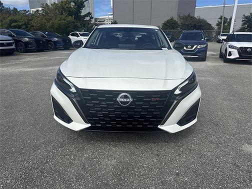 2025 Nissan Altima SR FWD