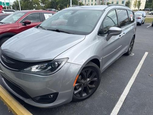 2019 Chrysler Pacifica Touring Plus