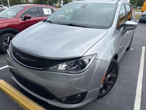 2019 Chrysler Pacifica Touring Plus