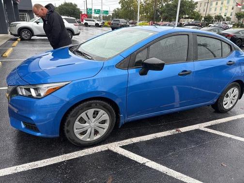 2022 Nissan Versa 1.6 S