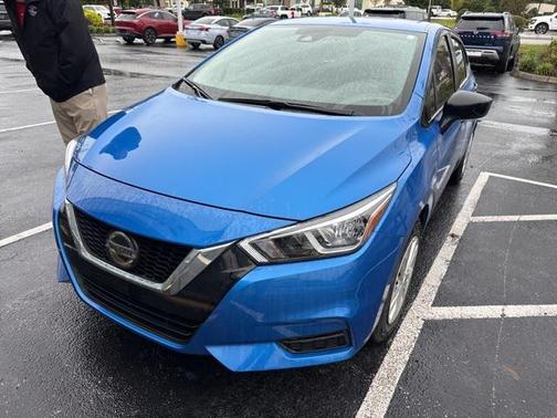 2022 Nissan Versa 1.6 S