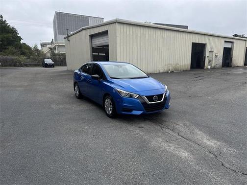 2022 Nissan Versa 1.6 S