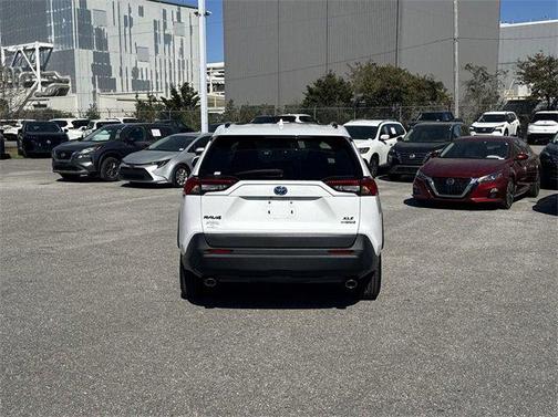 2020 Toyota RAV4 Hybrid XLE