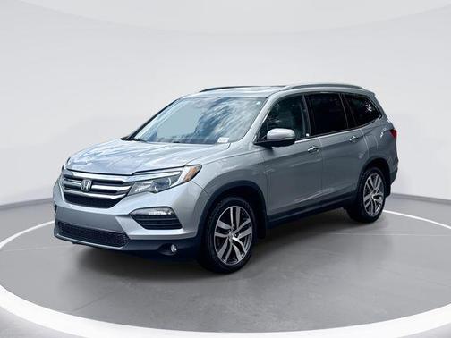 Lunar Silver Metallic 2016 Honda Pilot Touring