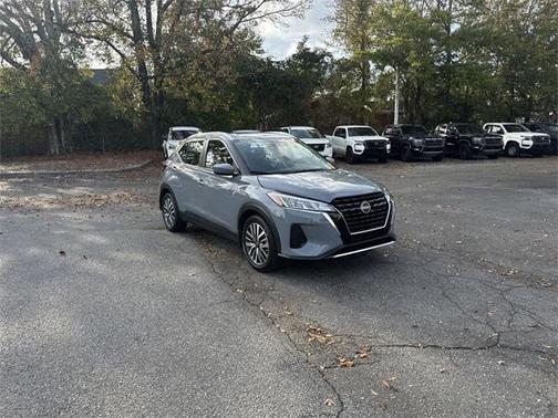 2024 Nissan Kicks SV