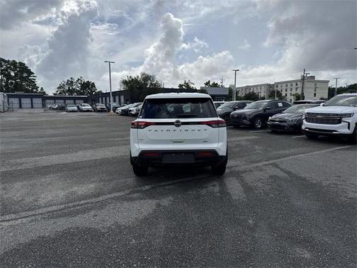 2025 Nissan Pathfinder S 4WD