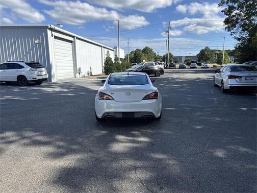 2013 Hyundai Genesis Coupe 2.0T Premium