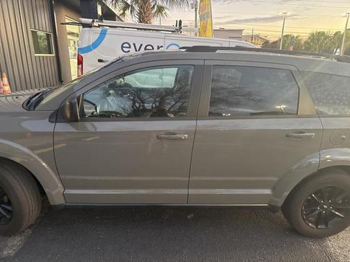 2020 Dodge Journey SE Value