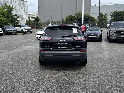 2019 Jeep Cherokee Latitude