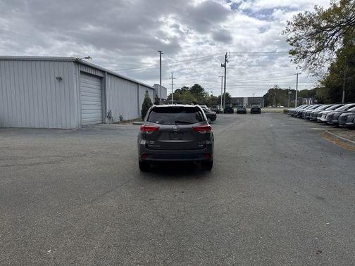 Predawn Gray Mica 2019 Toyota Highlander XLE