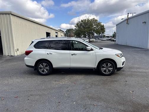 2020 Nissan Pathfinder S 4WD