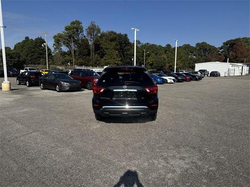 2020 Nissan Pathfinder SL 2WD