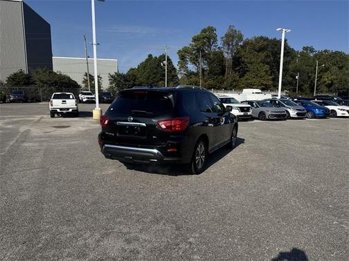 2020 Nissan Pathfinder SL 2WD