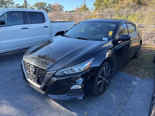 2021 Nissan Altima SR FWD