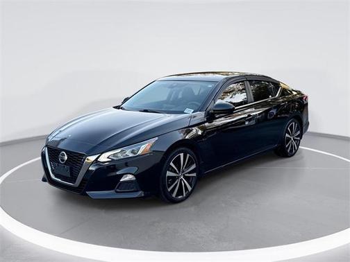 2021 Nissan Altima SR FWD