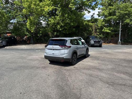 Boulder Gray Pearl 2026 Nissan Rogue SV
