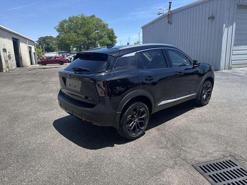 Super Black 2026 Nissan Kicks SR