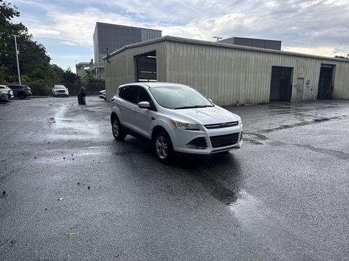 OXFORD WHITE 2014 Ford Escape SE