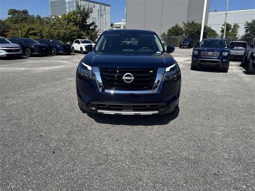 2025 Nissan Pathfinder SL 4WD