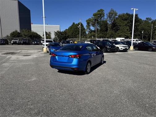 2022 Nissan Versa 1.6 S