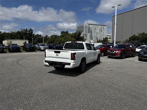 2025 Nissan Frontier SV