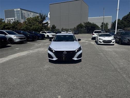 2025 Nissan Altima SR FWD