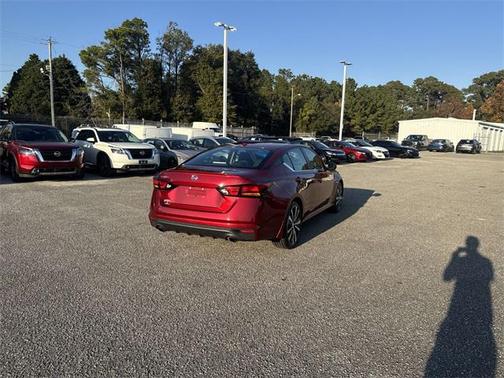 2020 Nissan Altima SR FWD