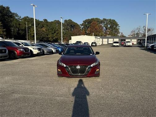 2020 Nissan Altima SR FWD