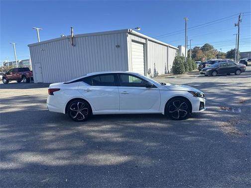 2024 Nissan Altima SR FWD