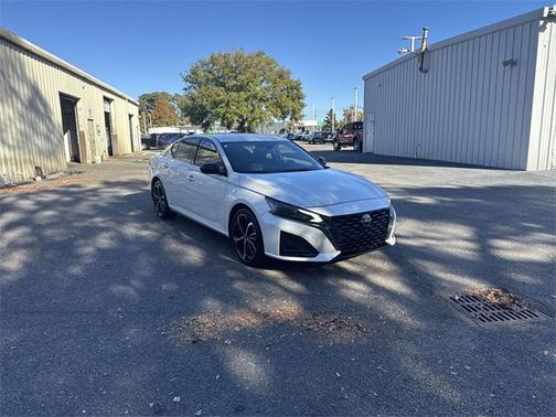 2024 Nissan Altima SR FWD